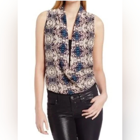 NWT Olive & Oak Medium plum combo sleeveless v-neck cross over draped hem hi-low - Picture 1 of 6